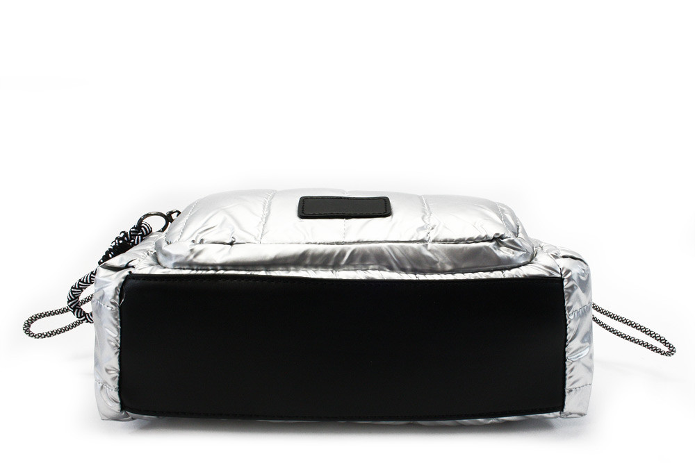 Stříbrná prošívaná dámská zipová crossbody kabelka Avra