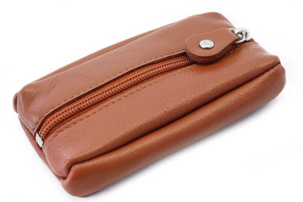 Hnedá kožená kľúčenka so zipsovým vreckom Lana