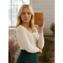 Hnedá kožená dámska peňaženka so zápinkou Taiga