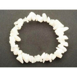 Biely dámsky náramok z minerálov Mesicny kamen