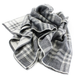 Sivá dámska kockovaná šatka so striebornou nitkou Mickael