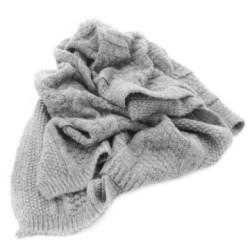 Svetlosivý dámsky pletený šál Thais