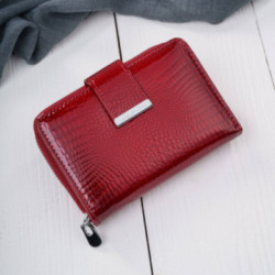 Červená dámska lakovaná kožená peňaženka s motívom croco Dorothy