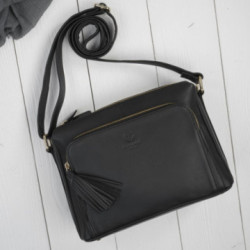 Čierna dámska kožená crossbody kabelka so zlatým kovaním Jacomina