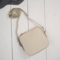 Smotanová dámska kožená crossbody kabelka Ansie