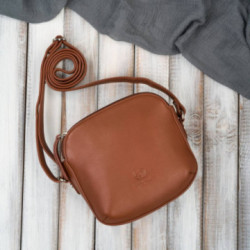 Svetlo hnedá dámska kožená crossbody kabelka Ashley
