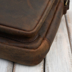 Tmavo hnedý pánsky kožený crossbag Tomislav
