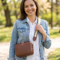 Tmavo hnedá dámska kožená crossbody kabelka Lone