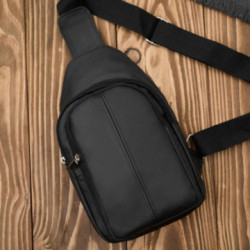 Čierny pánsky kožený crossbody batoh Ulugbek