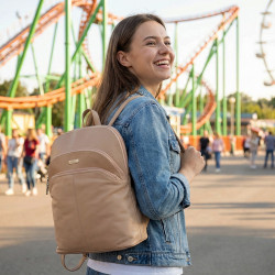 Béžový kožený zipsový batoh Poppy