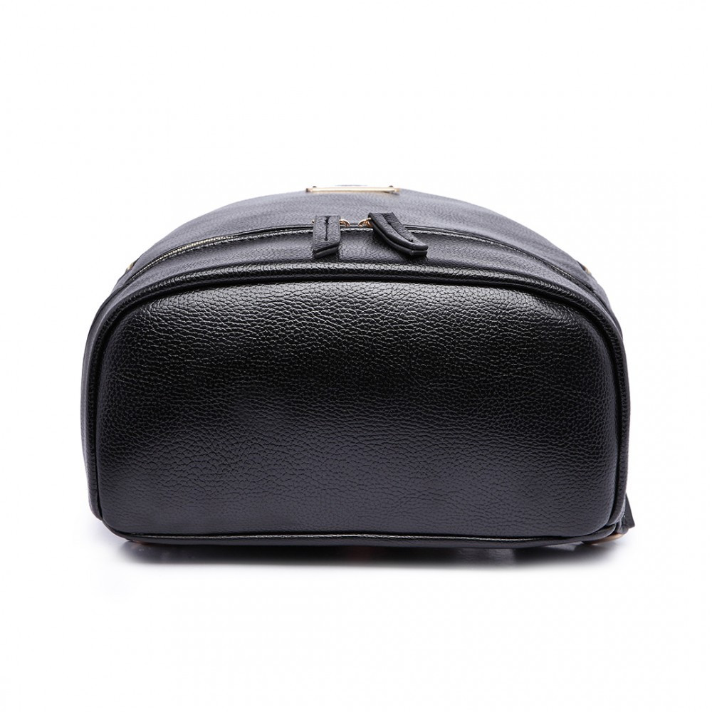 Černý dámský elegantní batoh Fantel