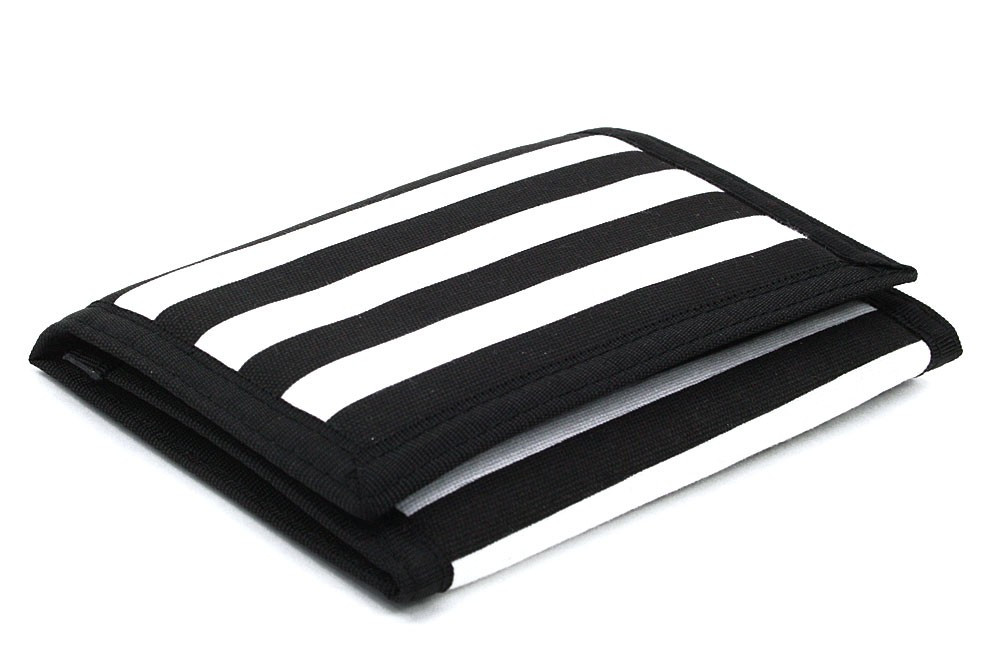 Čiernobiela pruhovaná peňaženka Callie